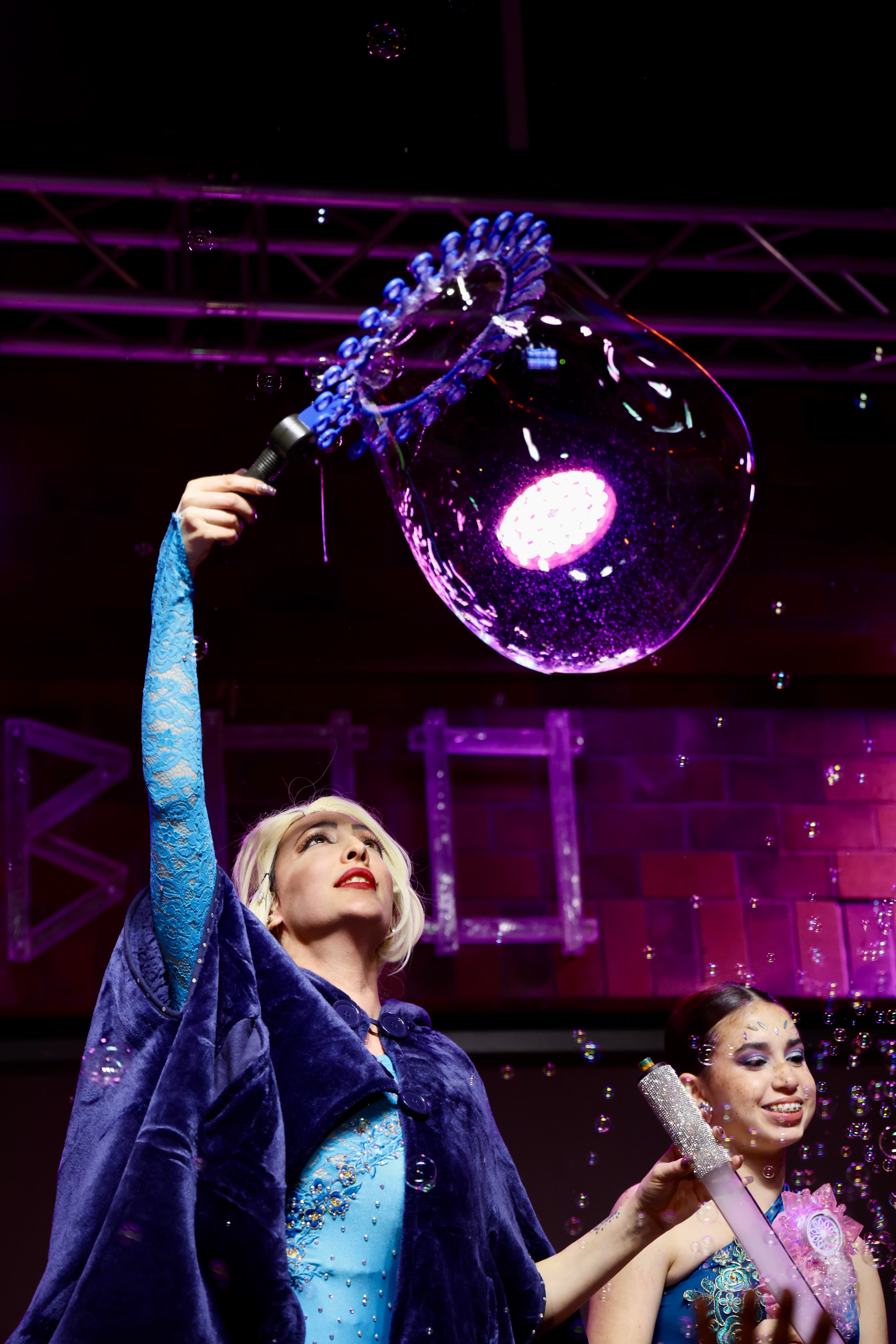 Moulin Blue Professional Entertainment